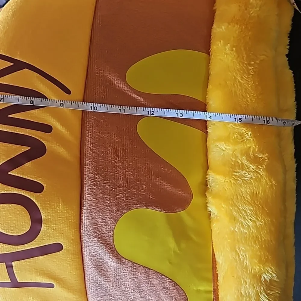 Hunnypot Plush Pet Bed with Honey Spill Pillow NWT